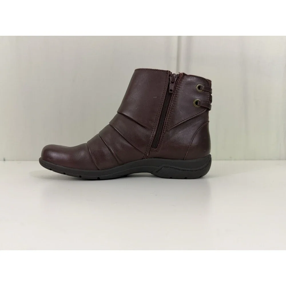 Clarks Artisan Christine Tilt Burgundy Leather Zip Ankle Booties Womens Size 7.5